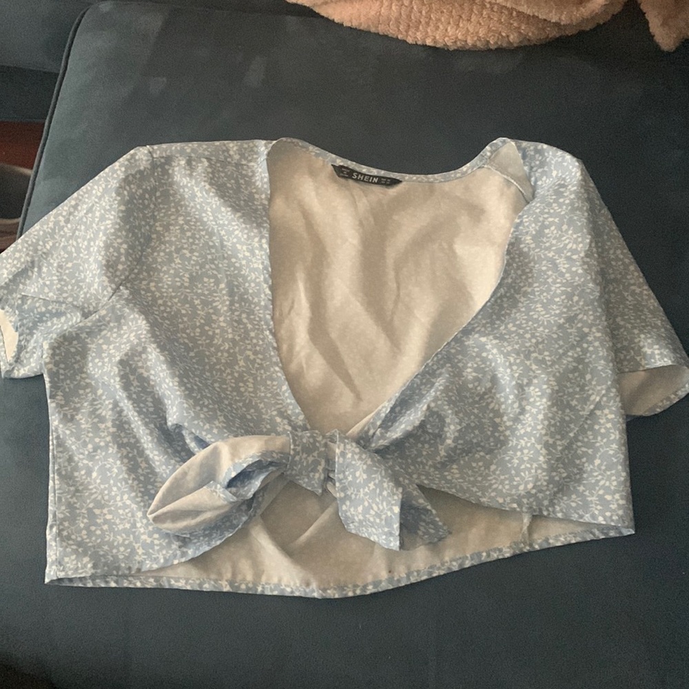 Shein XS and tie front top